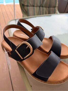 Women's Black Buckle Strap Sandals